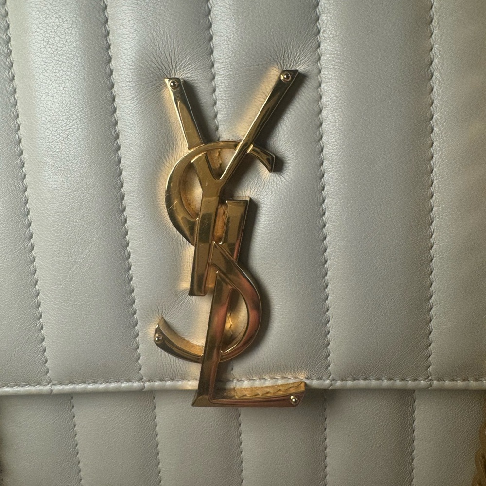 Saint Laurent YSL Small Vicky Chain Bag - Picture 3 of 13
